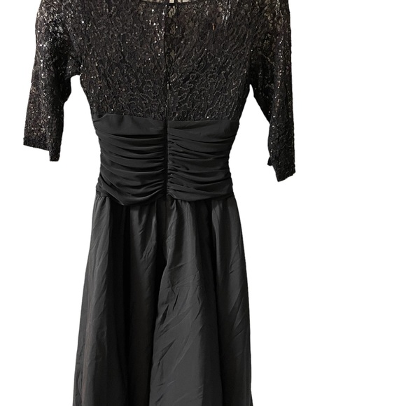Jessica Howard Women’s Size 4P Sequin Lace Evening Cocktail  Black Dress - Picture 3 of 8